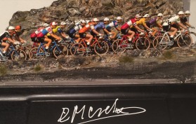 Miniatures cyclistes peintes et mises en scène par rowley H.